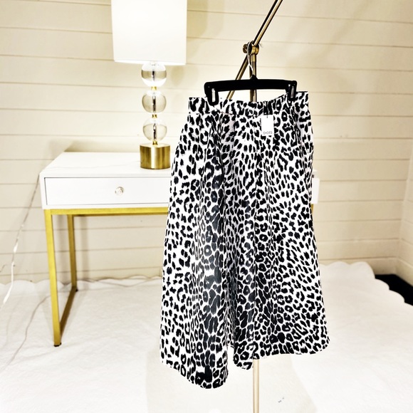 ✨3/15✨ NWT Choies Leopard Print Skirt SFH - Picture 3 of 7
